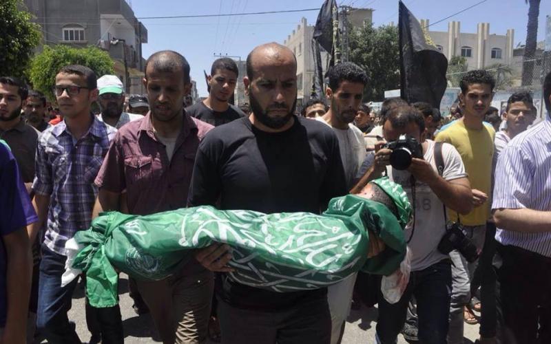 صور: تشييع شهداء عائلة النواصرة بالمغازي
