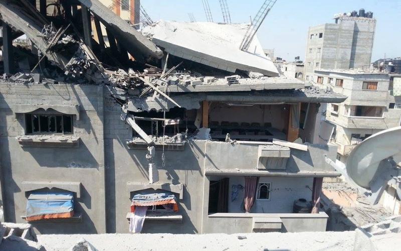صور: قصف منزل عائلة "نوفل" بالبريج