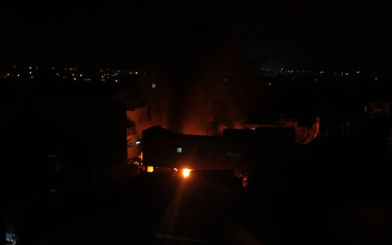 صور: حريق بقصف منزل "القاضي" برفح