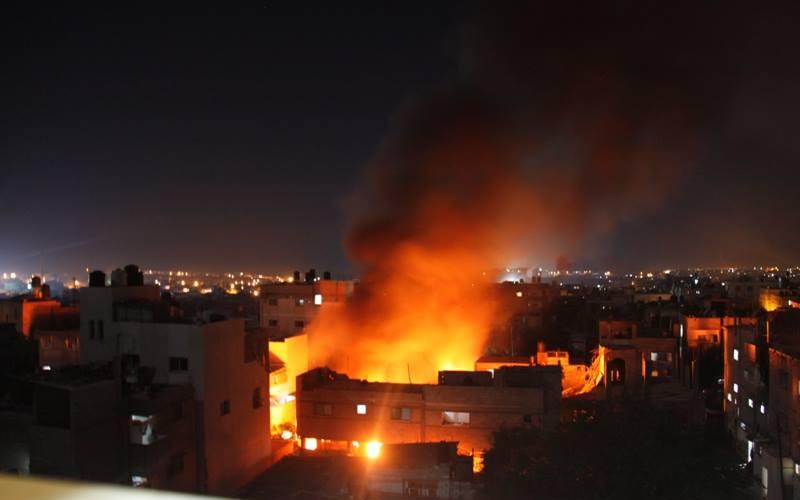 صور: حريق بقصف منزل "القاضي" برفح