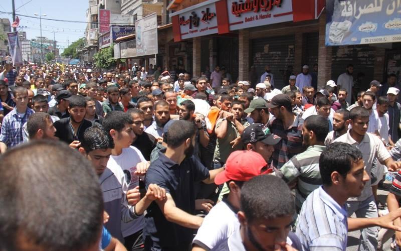 صور: الغزيون يشيعون شهدائهم