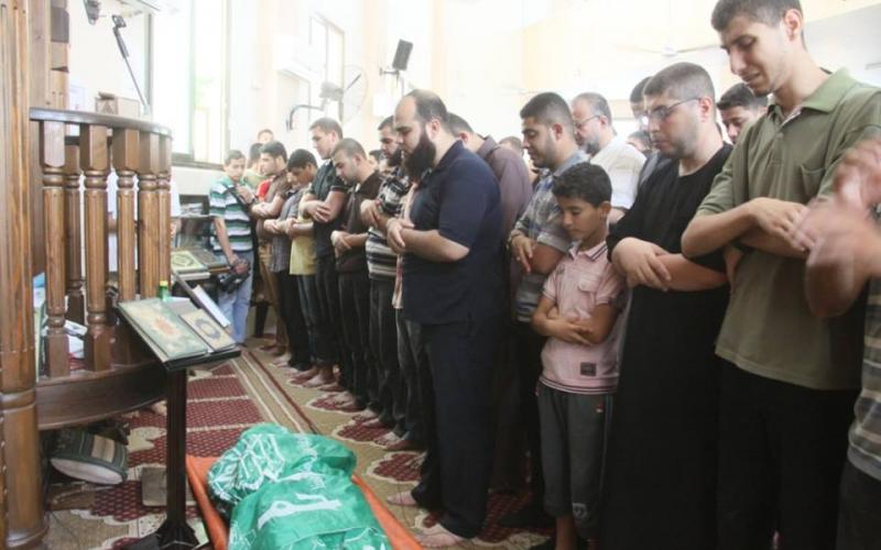 صور: تشييع ثلاثة شهداء بغزة