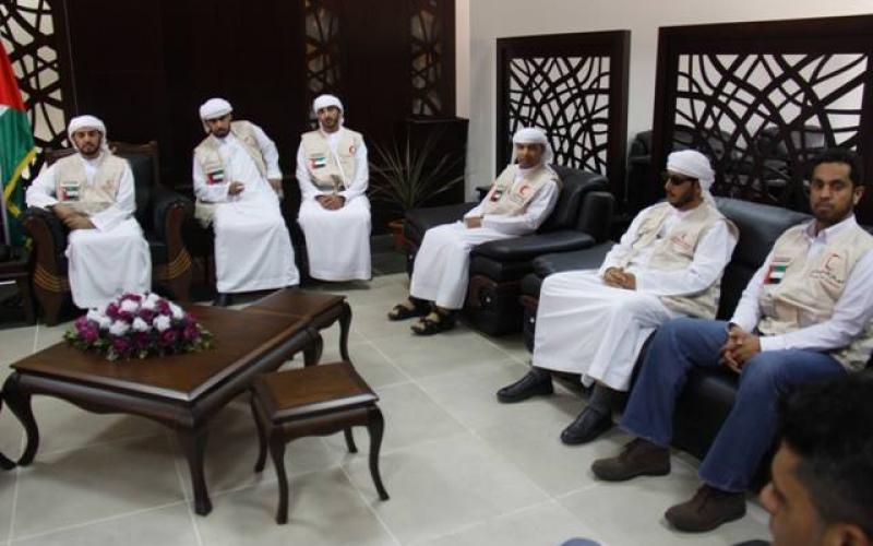 صور: وفد ومساعدات إماراتية تصل لقطاع غزة