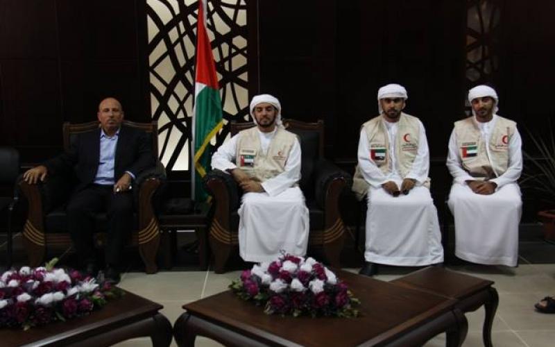 صور: وفد ومساعدات إماراتية تصل لقطاع غزة