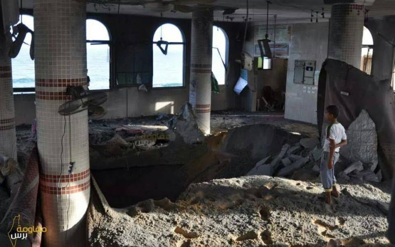 صور: قصف مسجد النور بدير البلح