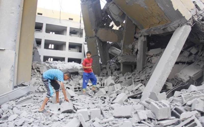 صور: تدمير مقر السجن المركزي برفح