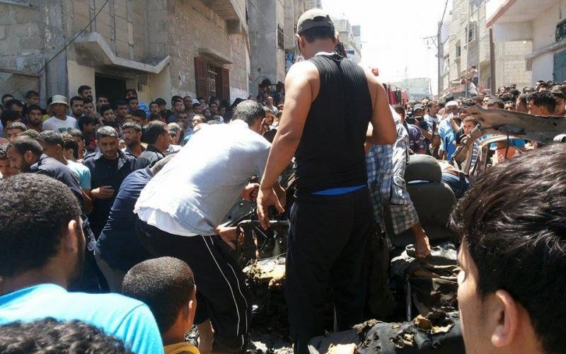 صور: شهداء في استهداف سيارة "أبو دقة" بخانيونس