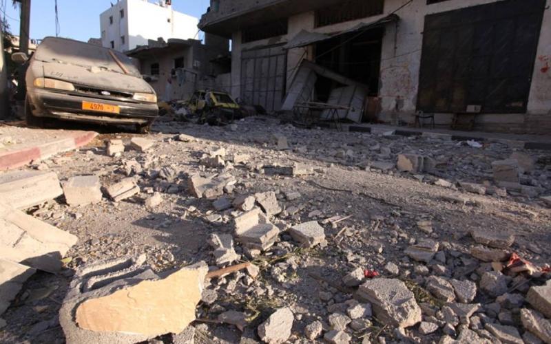 صور: آثار قصف منزل القيادي "الزهار" بغزة