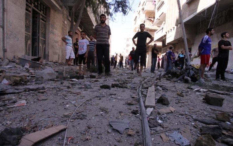 صور: استهداف منزل "الميناوي" شرق غزة
