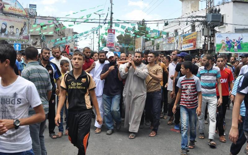 صور: رفح تودّع شهداءها