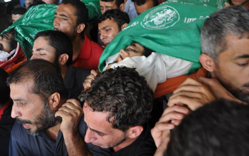 صور: تشييع جثامين 4 قساميين بدير البلح