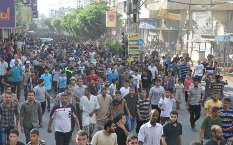 صور: تشييع جثامين 4 قساميين بدير البلح