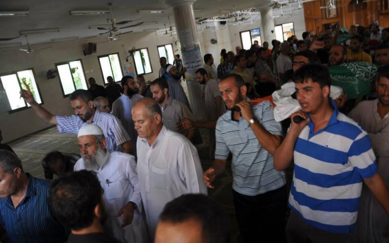 صور: تشييع جثامين 4 قساميين بدير البلح