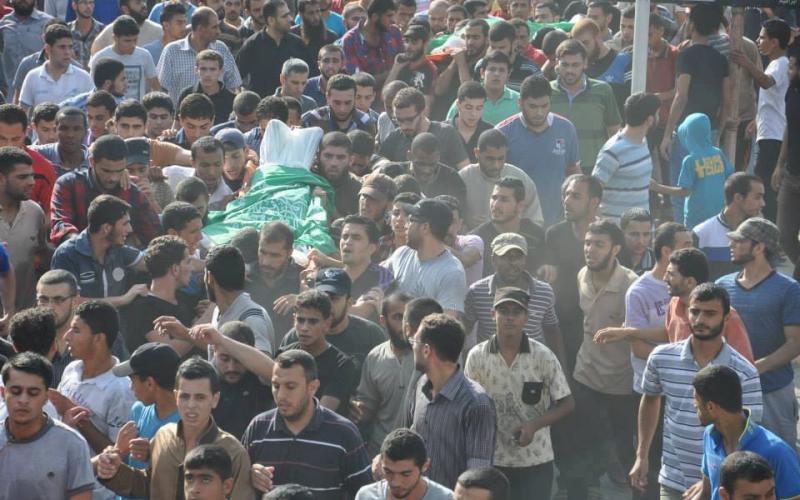 صور: تشييع جثامين 4 قساميين بدير البلح