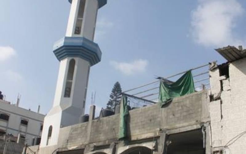 صور: قصف مسجد الفاروق برفح جنوب القطاع