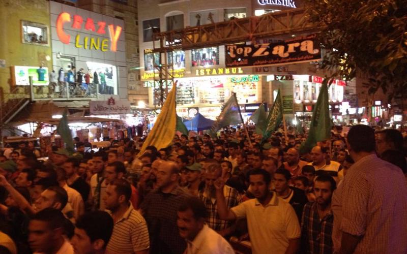 بالصور: حماس في نابلس تنتفض نصرة لغزة