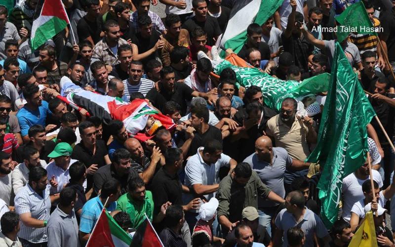 بالصور: الضفة تودّع شهداءها واستمرار المواجهات
