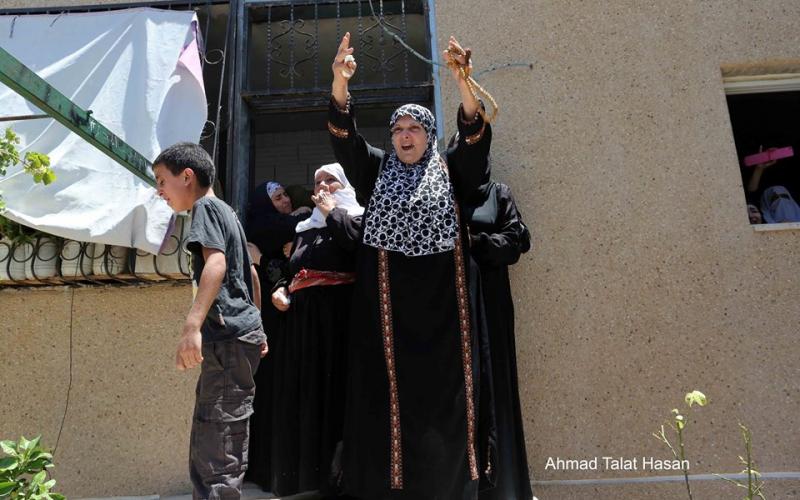 بالصور: الضفة تودّع شهداءها واستمرار المواجهات