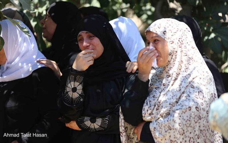 بالصور: الضفة تودّع شهداءها واستمرار المواجهات