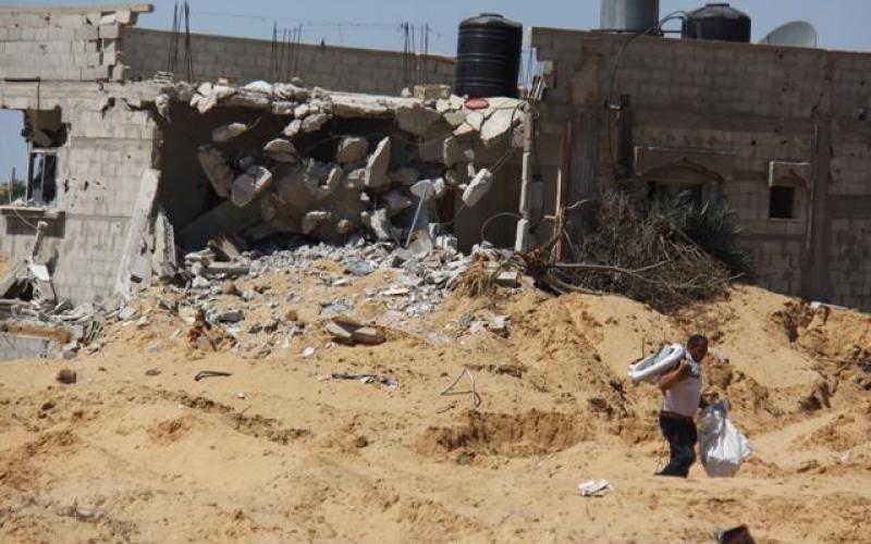 صور: دمار هائل في محيط مطار غزة الدولي