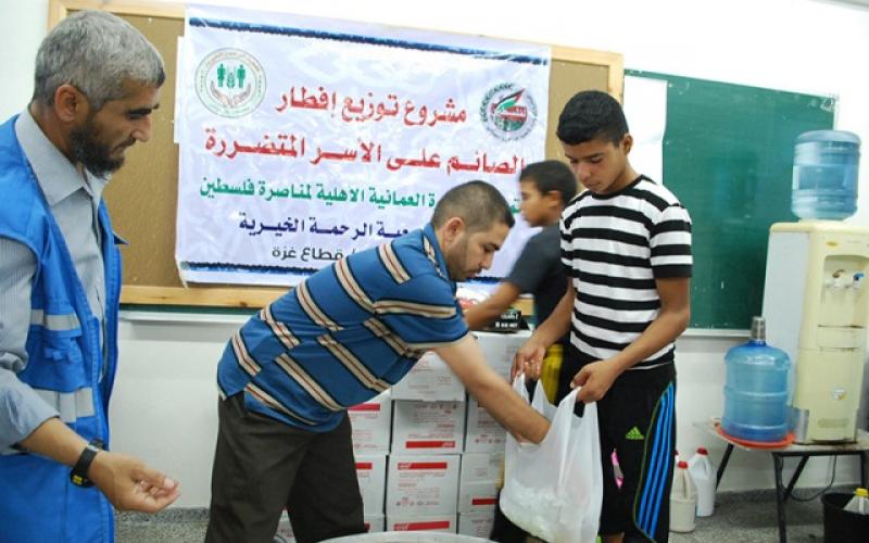 بالصور : العُمانية تدعم مراكز إيواء المتضررين من العدوان بغزة
