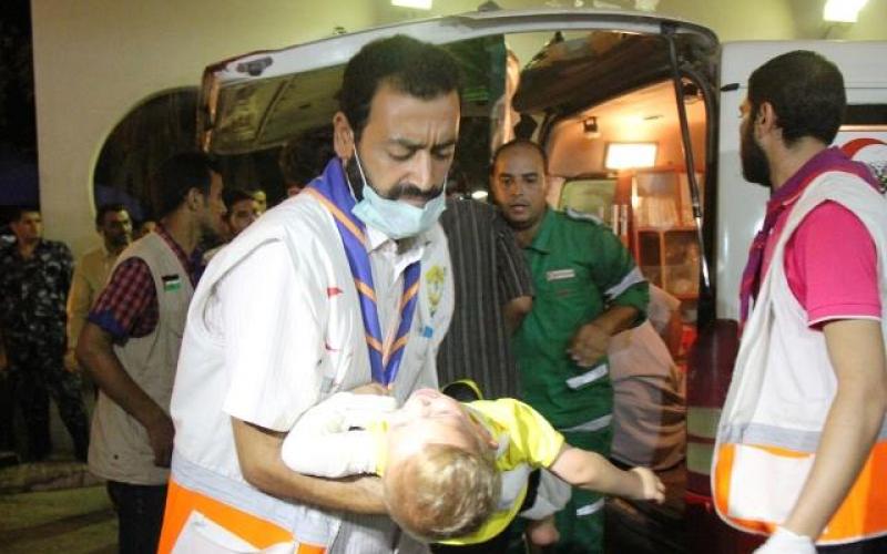 صور: جرحى جراء تواصل القصف شرق غزة