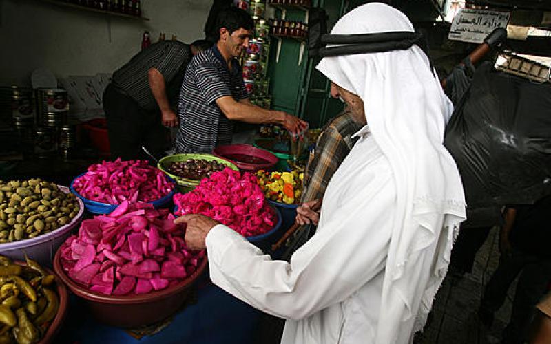 في رمضان..سخونة الأسعار ترهق مواطني الضفة