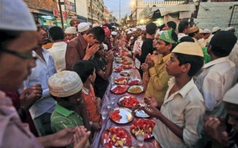 مئة صورة لرمضان حول العالم