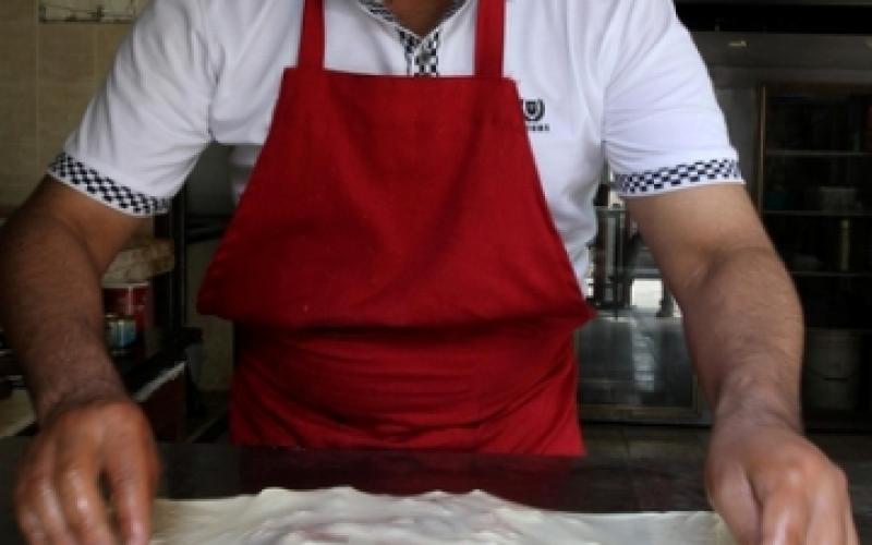 مطعم لاعداد الفطائر المحشوة بالبيتزا بغزة