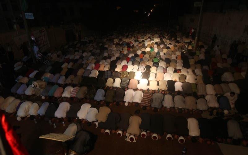 بالصور.. آلاف الغزيين يتضامنون مع مصر