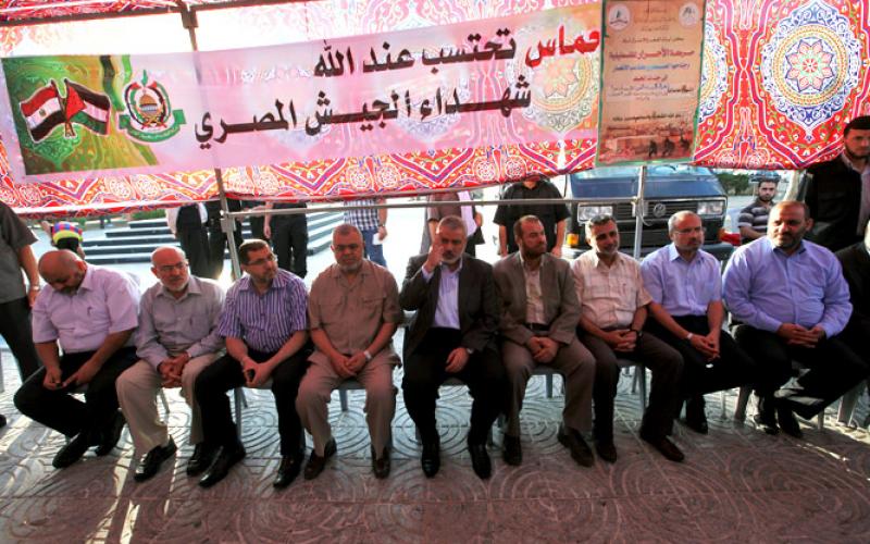 صور..هنية يقود المشاركة بعزاء الجنود المصريين