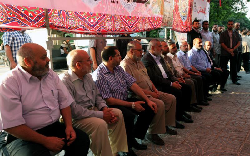 صور..هنية يقود المشاركة بعزاء الجنود المصريين