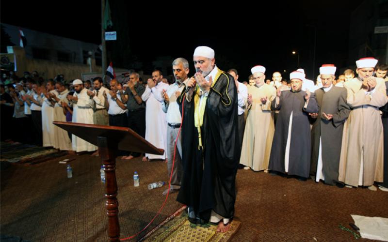 صور..هنية يقود المشاركة بعزاء الجنود المصريين