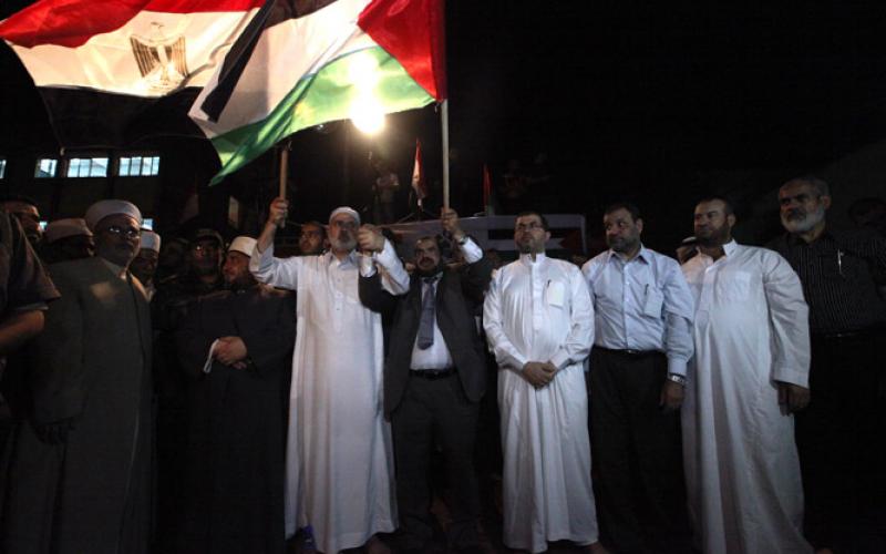 صور..هنية يقود المشاركة بعزاء الجنود المصريين