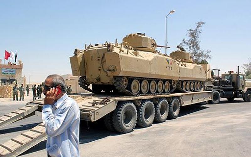 بالصور والفيديو.. مصر تبدأ هدم الأنفاق برفح
