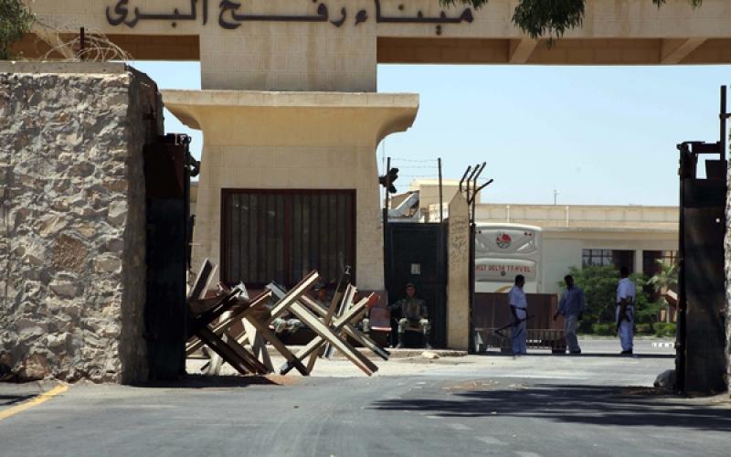 صور.. معبر رفح يعمل بشكل طارئ للعالقين