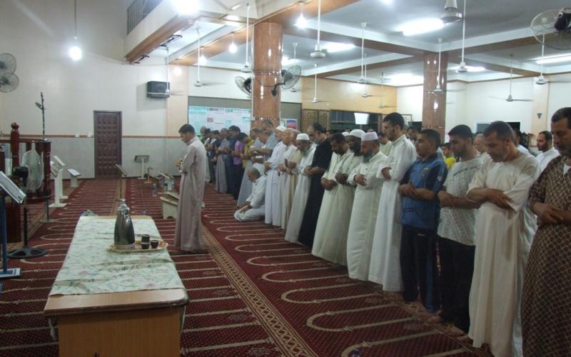 صور..مساجد الوسطى تمتلئ بمصلي ليلة القدر
