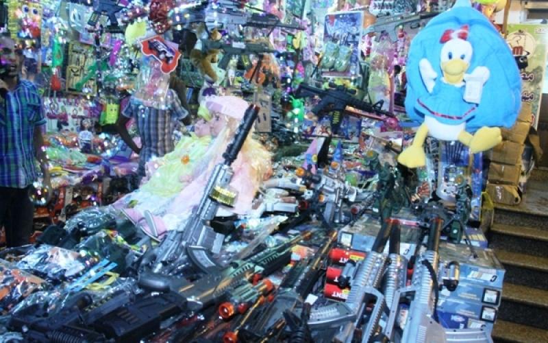 صور.. بهجة العيد في أسواق غزة وعيون أطفالها
