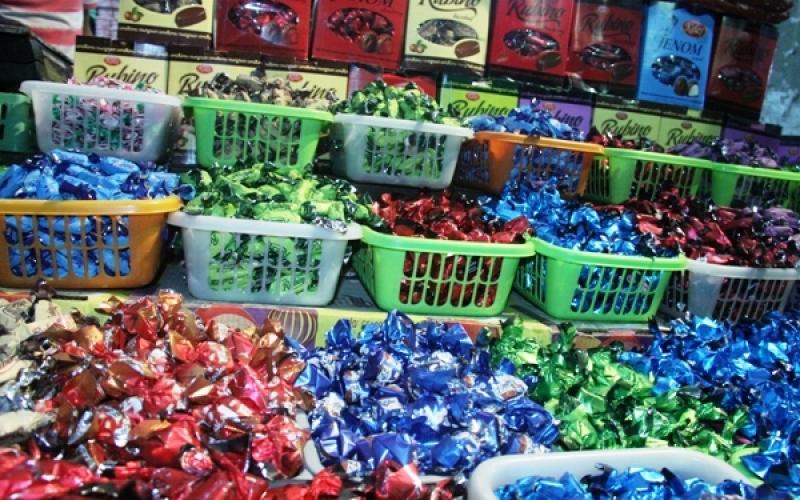 صور.. بهجة العيد في أسواق غزة وعيون أطفالها