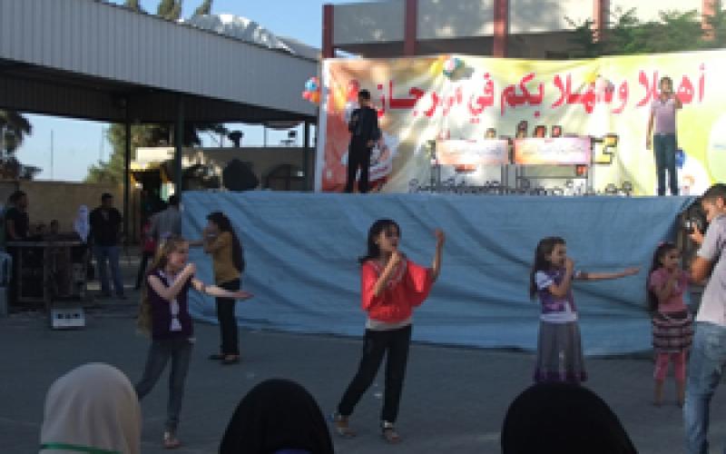 الغزيون يتعالون على الحصار بمهرجانات الطفولة