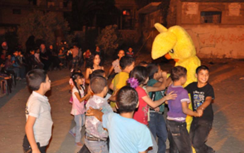 الغزيون يتعالون على الحصار بمهرجانات الطفولة