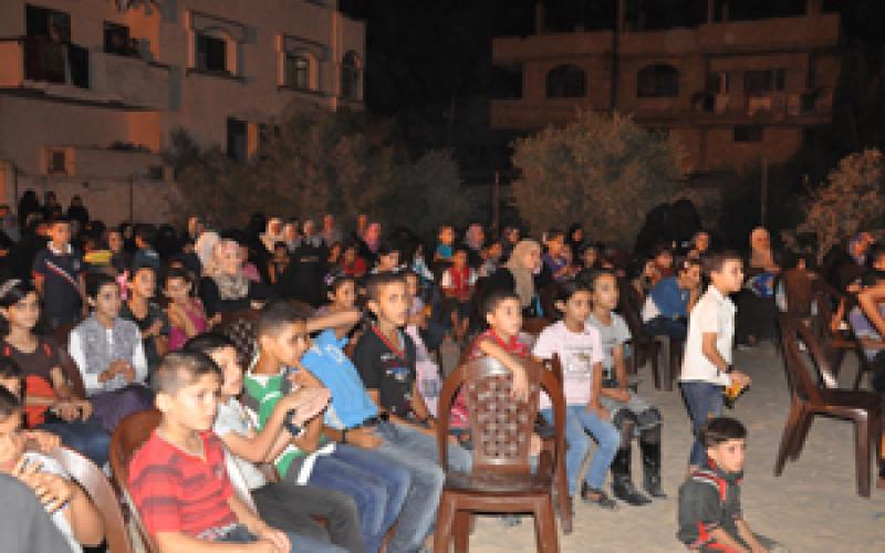 صور.. اطفال غزة يتعالون على الحصار