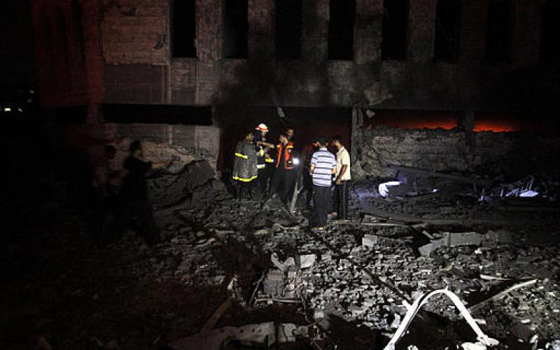 صور.. قصف إسرائيلي ليلي على أهداف بغزة