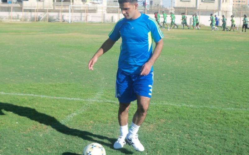 المحرر محمود السرسك يعود لملاعب كرة القدم