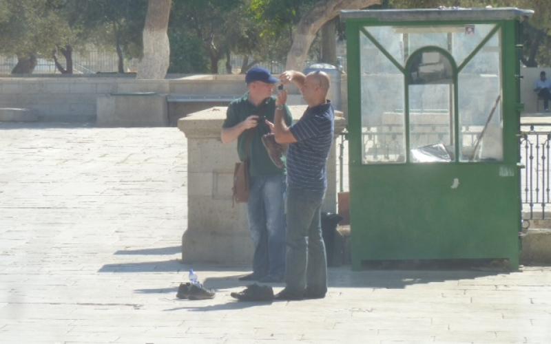 صور..مجندات يقتحمن ويدنّسن المسجد الأقصى