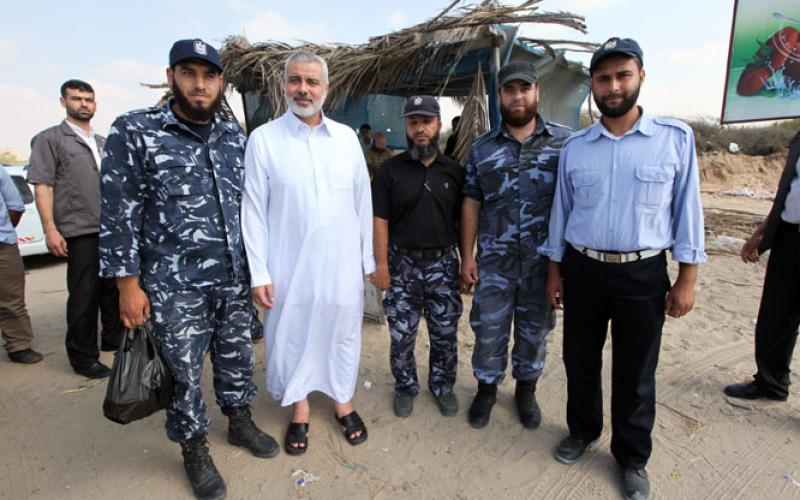 صور.. هنية يشتري العنب والتين ويتفقد "الرشيد"