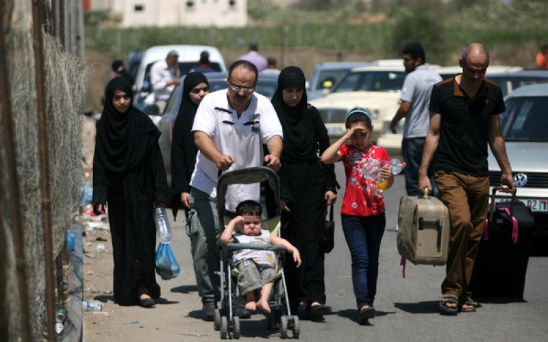 صور: معاناة المواطنين الغزيين على معبر رفح