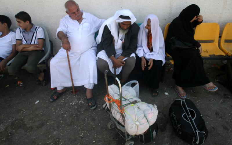 صور: معاناة المواطنين الغزيين على معبر رفح