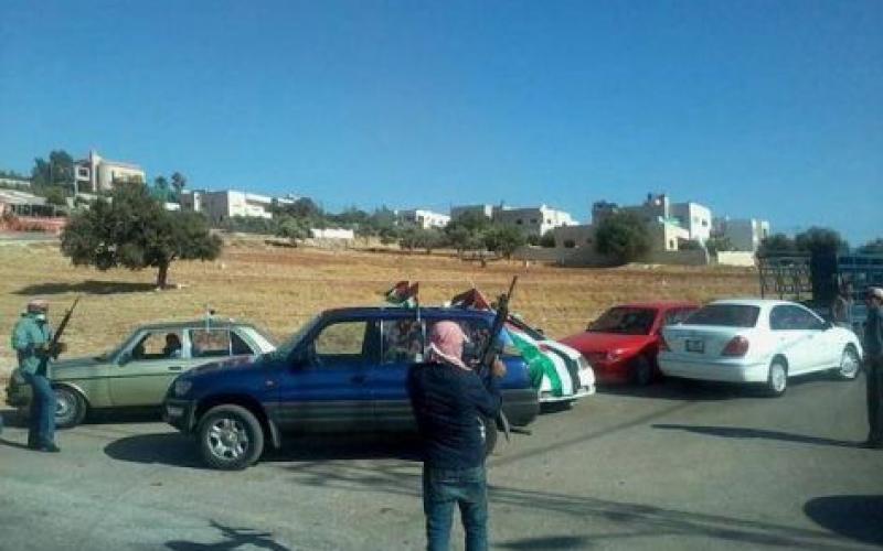 صور: مسيرة بالأردن تطالب بفتح الحدود