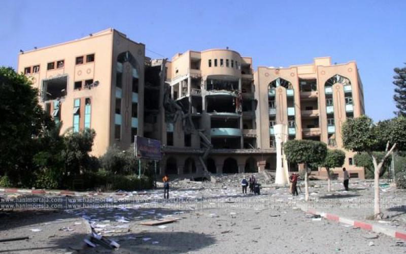 صور: قصف الاحتلال للجامعة الإسلامية بغزة